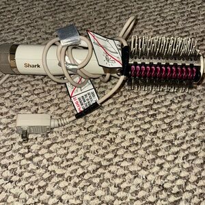 Shark blowdry brush